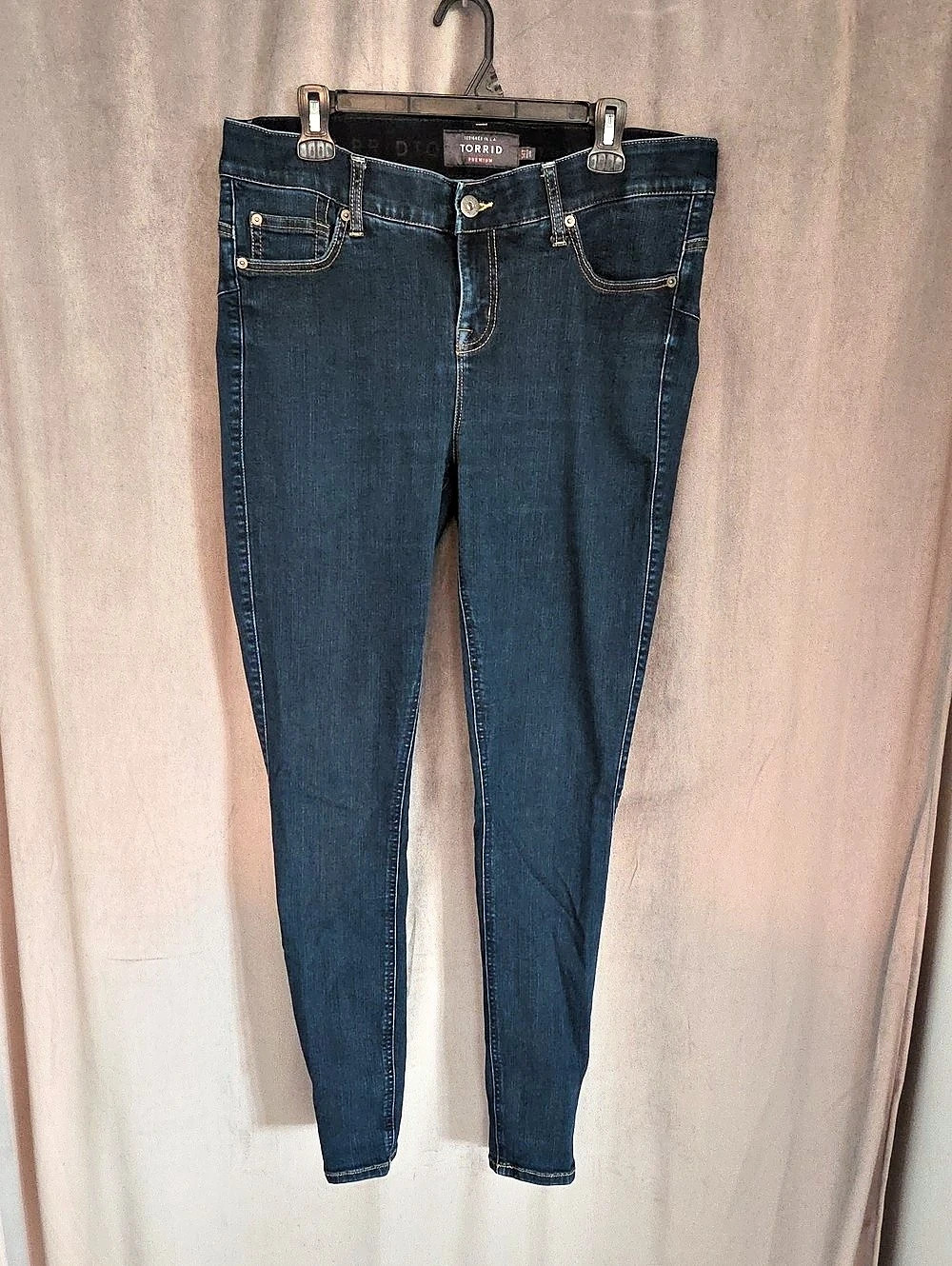 TORRID Bombshell Skinny Jeans in Blue Size 14T
